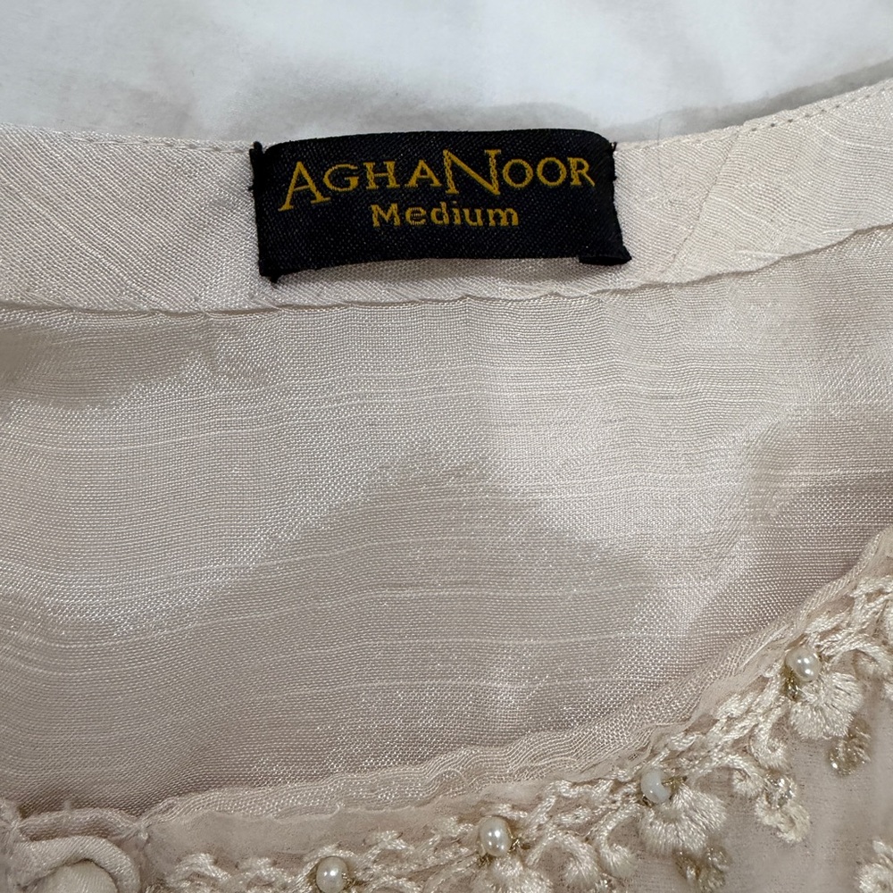 Agha noor dress - Picture 5 of 9